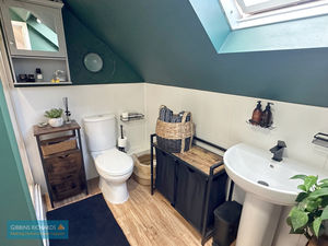 En-Suite- click for photo gallery